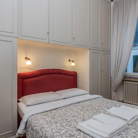 Brera Vicolo Fiori *