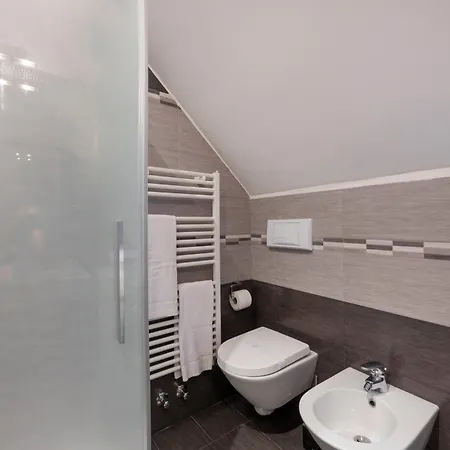 Luxury Piola - 7sundays *