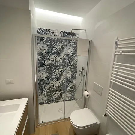 Apartment Trilocale Con Vista E Due Bagni Metro Blu Piazza Frattini Mailand