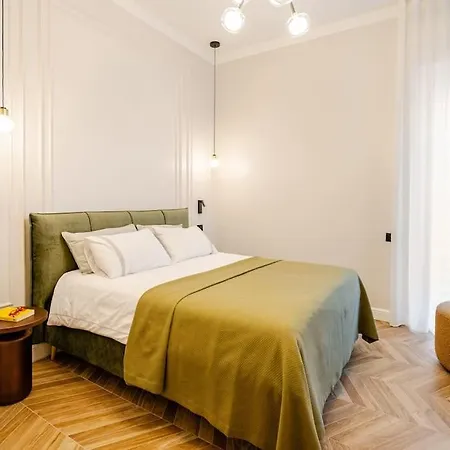 Art Deco Apartment *