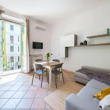 Apartment Charming Flat - Navigli, Duomo *