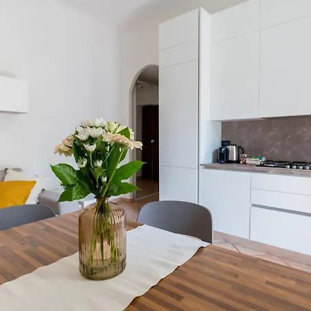 Charming Flat - Navigli, Duomo Apartment