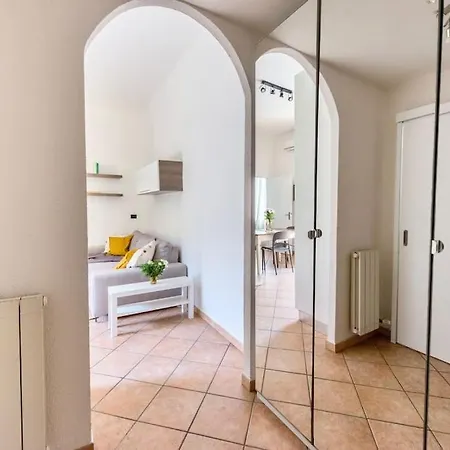 Apartment Charming Flat - Navigli, Duomo