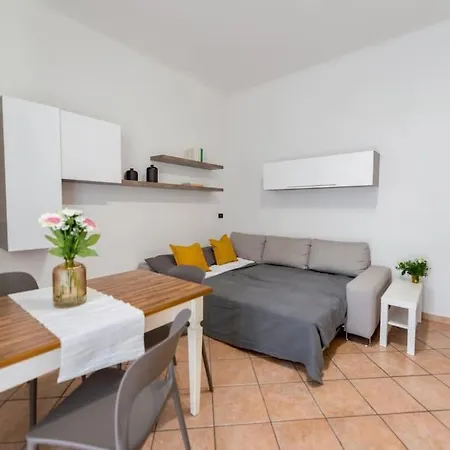 Charming Flat - Navigli, Duomo Apartment