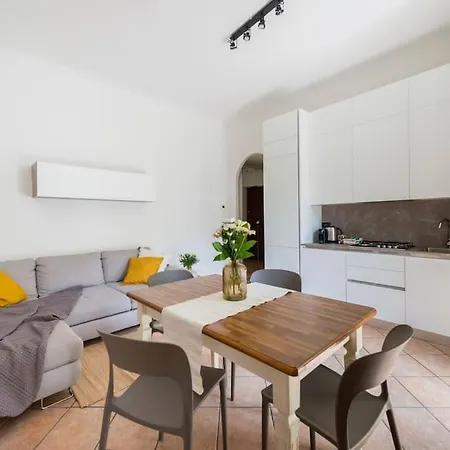 Charming Flat - Navigli, Duomo