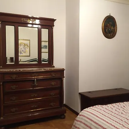 Mac Mahon 44 * Milán