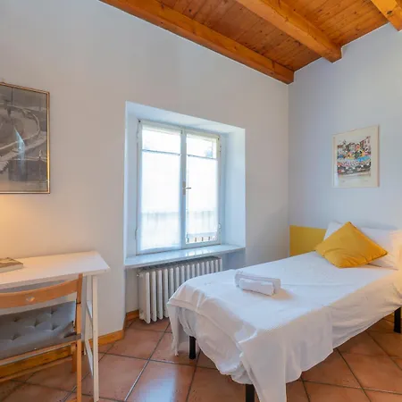 Апартаменты Silent Flat Between Duomo And Navigli *