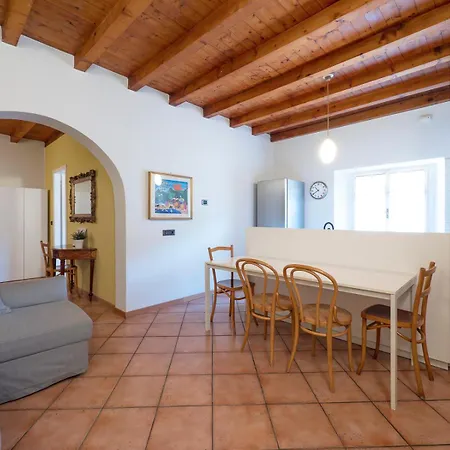 Silent Flat Between Duomo And Navigli 아파트 *