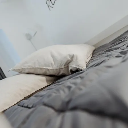 Isola Essence 200m Dal Bosco Verticale, Gae Aulenti, Garibaldi