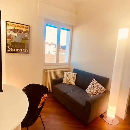 Charming Attico Vista Duomo Apartment