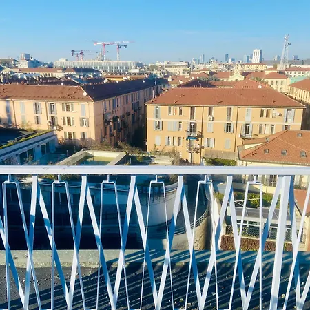 Charming Attico Vista Duomo Apartament *
