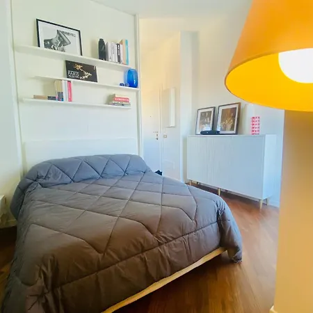 Charming Attico Vista Duomo Apartament Mediolan