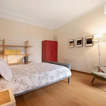 Comfy And Quiet, Great Location Apartment Milan