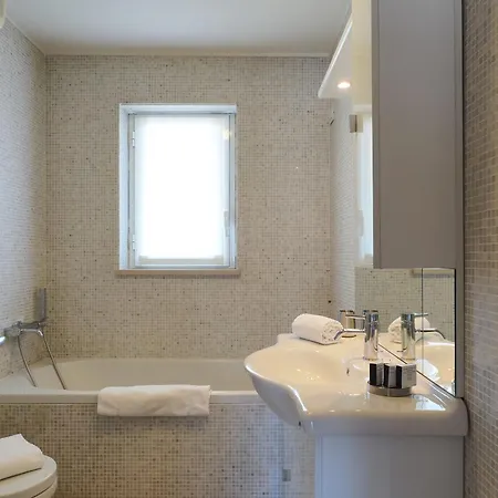 아파트 Elegante, Spazioso E Silenzioso Nel Cuore Di *