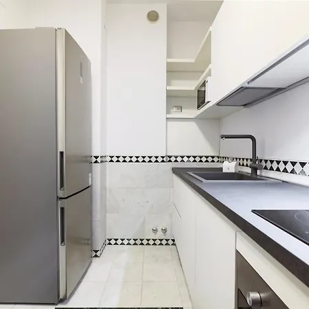 Апартаменты Contempora - Elvezia Park - 3bed, 2baths Overlooking The Park - E6a