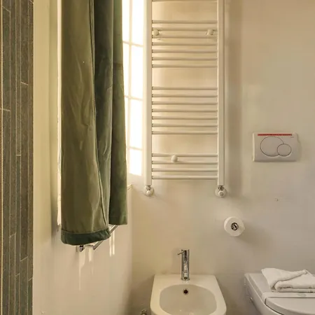 Just Urban - Luminoso Attico Nel Cuore Di - Duomo 10 Min Apartman Milánó