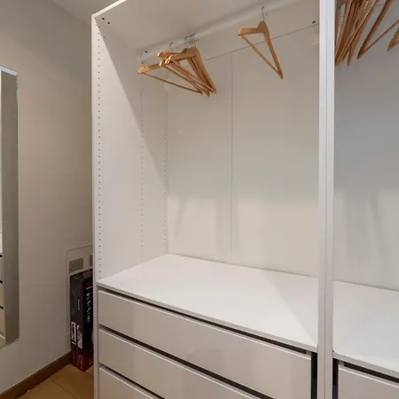 Elegante E Luminoso Con Box Auto A Pochi Passi Da Metropolitana M4 *