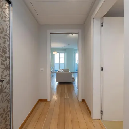 Elegante E Luminoso Con Box Auto A Pochi Passi Da Metropolitana M4 Apartamento Milão