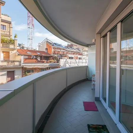 Apartment Elegante E Luminoso Con Box Auto A Pochi Passi Da Metropolitana M4