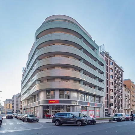 Elegante E Luminoso Con Box Auto A Pochi Passi Da Metropolitana M4 Apartamento Milão