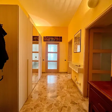 Bright Apartman Milánó