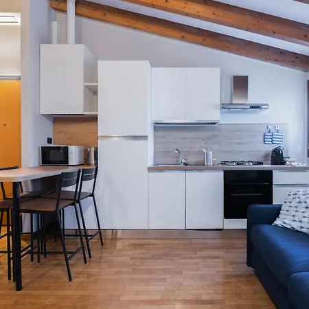 I Host - Modica 20 * Милан