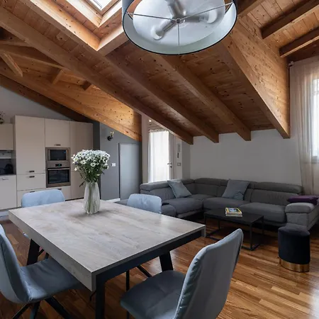 Spazioso Loft In Bicocca شقة ميلان