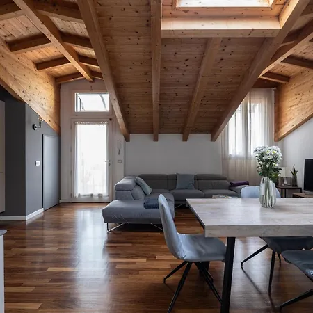 Spazioso Loft In Bicocca Apartment