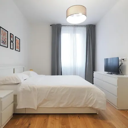 Melzo Premium Porta Venezia Milan