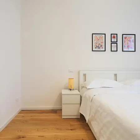 Apartment Melzo Premium Porta Venezia Milan