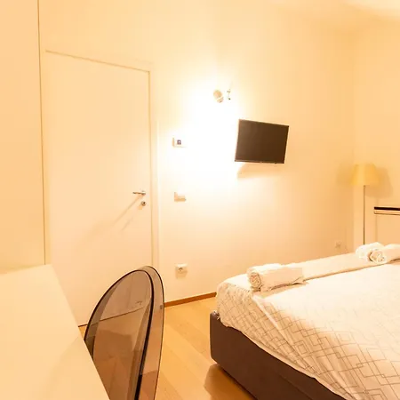 Corso Collection, Design