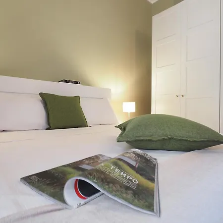 Silent & Charming In Lovely Conca Del Naviglio Apartment Milan