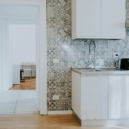 Superstudio 2 Bedrooms Heart Of Милан
