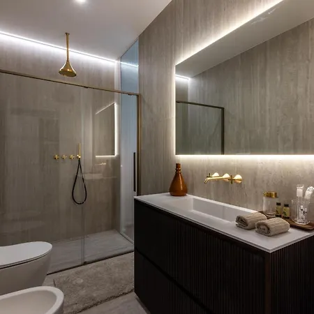 Apartament White House Con Posti Auto Mediolan