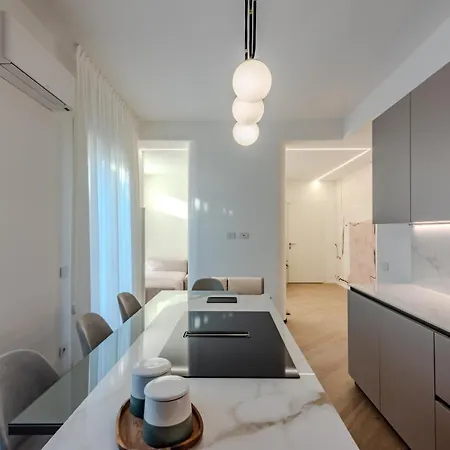 Apartament White House Con Posti Auto *