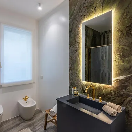 White House Con Posti Auto Apartament *