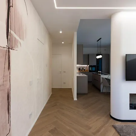 White House Con Posti Auto Mediolan