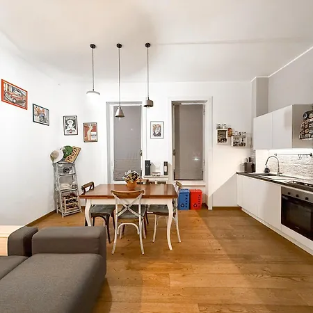 Apartman Trilocale Ampio E Luminoso, A 150m Dalla Metro Milánó