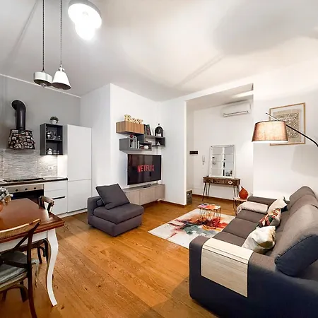 Apartman Trilocale Ampio E Luminoso, A 150m Dalla Metro *