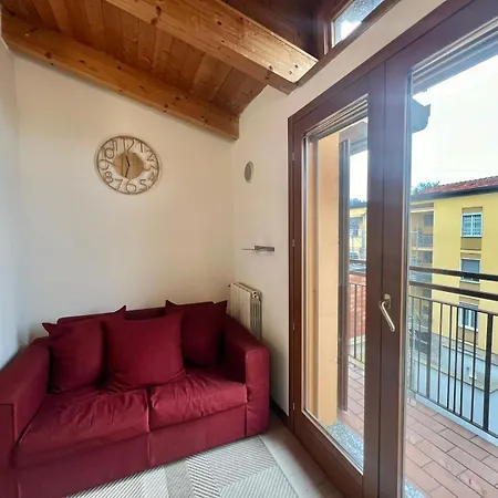 Appartamento Moderno Con Design Caldo E Accogliente, Con Parcheggio Gratuito E Balcone Privato, Vicino A Fiere, Eventi E Concerti Milano
