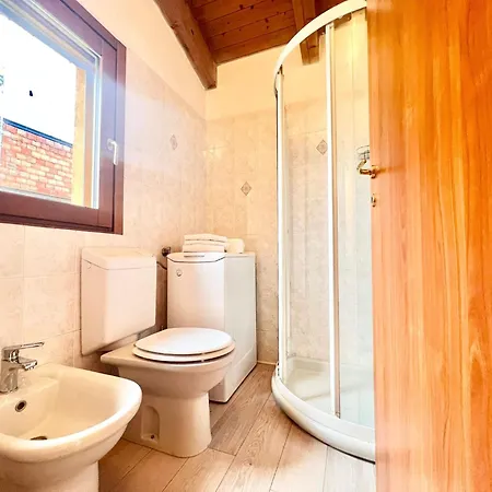 Appartamento Moderno Con Design Caldo E Accogliente, Con Parcheggio Gratuito E Balcone Privato, Vicino A Fiere, Eventi E Concerti Milano