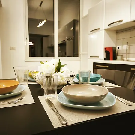 Elegant View Flat Adjacent Metro *