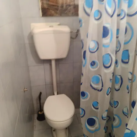 Stanza Privata Con Bagno Nel Centro Di Pansiyon *