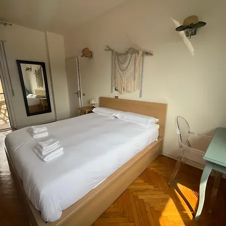 Sunny Comfy Holiday home Milan