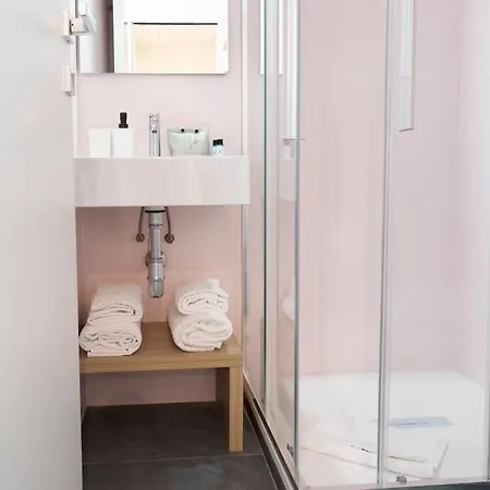 Apartment 3-bedroom Design House San Babila-tricolore-m4