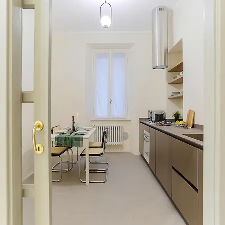 The Rent - Bright One Bedroom With Balcony In Moscova Apartment Mailand