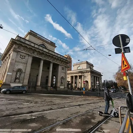 Peony House - 10 Min Duomo
