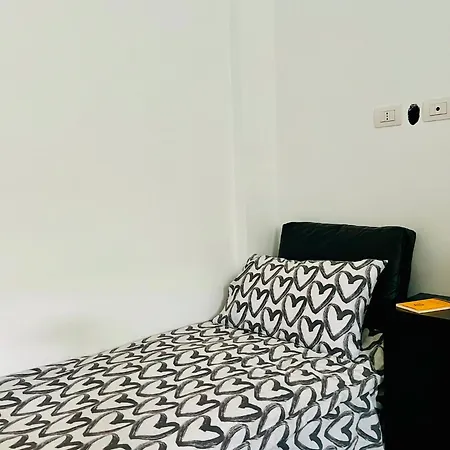 Flats And Modern In Navigli Apartment Milan