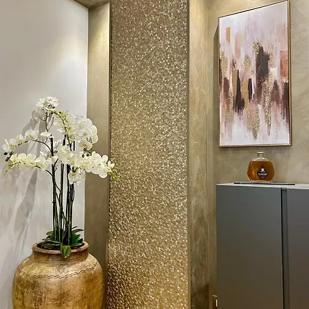 Luxury Gold * Milan