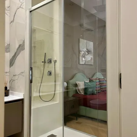 Luxury Gold Apartment